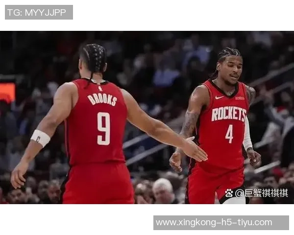 爱德华兹首节火力全开半场高效得分21分助球队争胜 爱德华兹首节火力全开半场高效得分21分助球队争胜