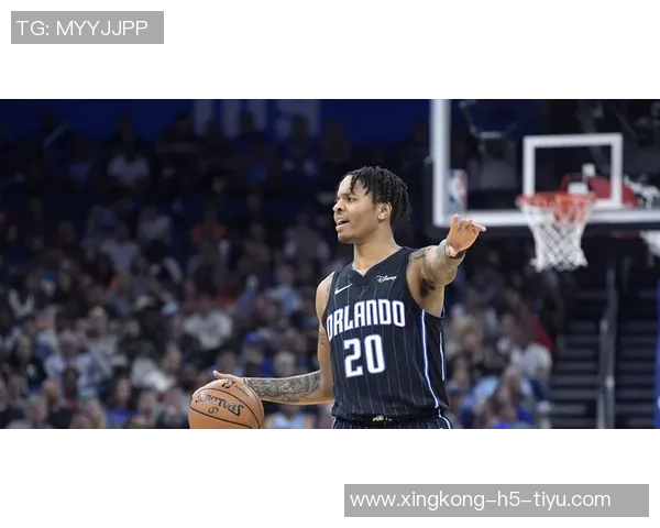 安芬尼西蒙斯表现出色16投10中砍下23分助球队迎战困难局面