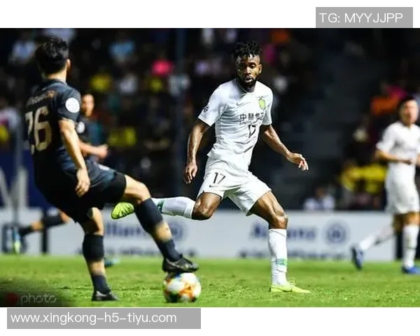 恩里克谈巴黎青训政策:年轻球员只要有实力便会得到信任与机会 恩里克谈巴黎青训政策:年轻球员只要有实力便会得到信任与机会